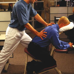 Betriebliche Gesundheitsförderung – betriebliche Gesundheitsprogramme: Entspannung – Stressprophylaxe, Progressive Muskelrelaxation, Qigong, Autogenes Training, Meditation, Massage – The Good Solution GmbH - www.the-good-solution.com