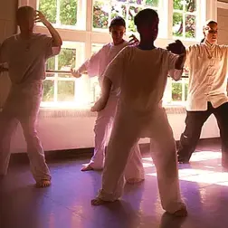 Betriebliche Gesundheitsförderung mit: Entspannung – Stressprophylaxe, Qigong, Autogenes Training, Meditation – The Good Solution GmbH - www.the-good-solution.com